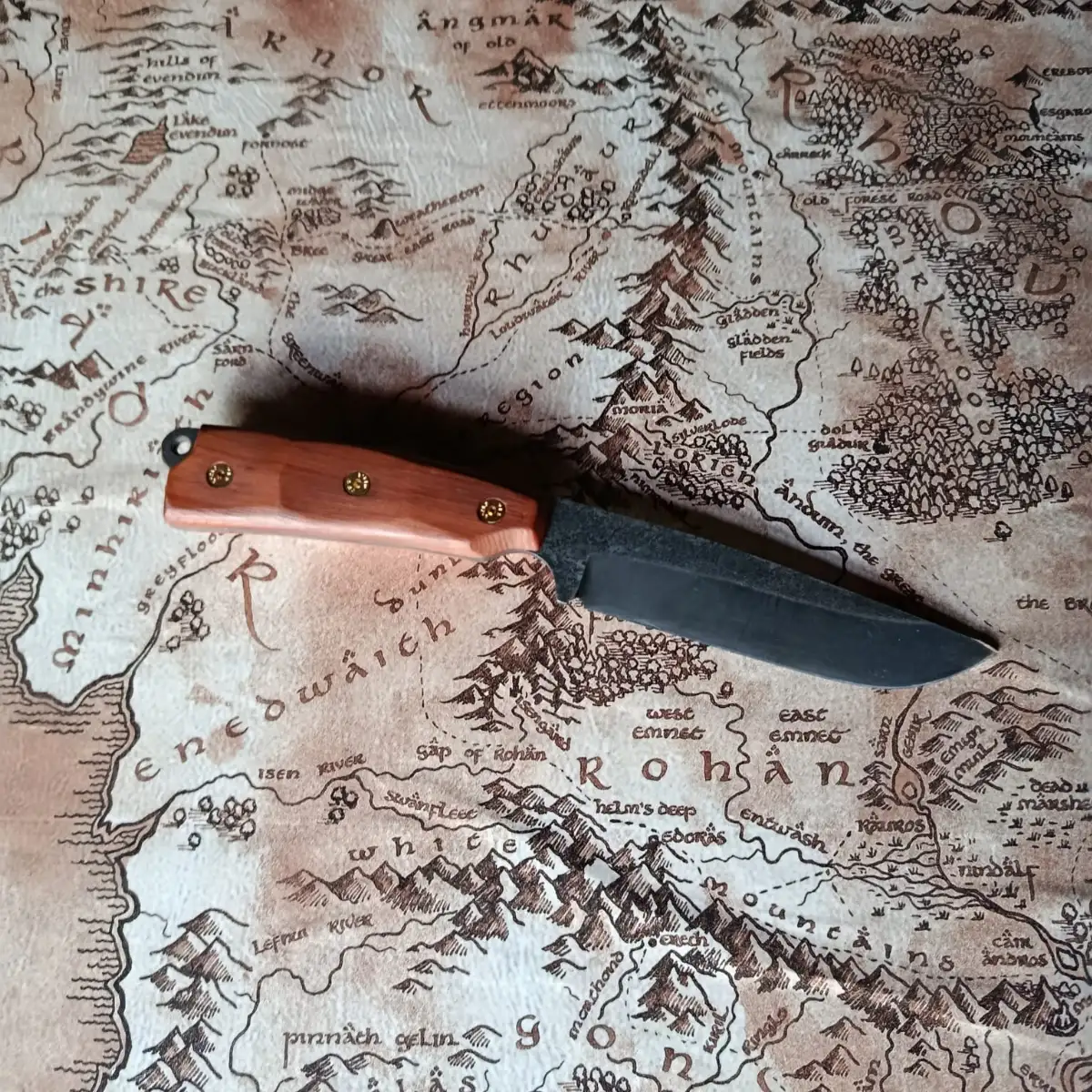 Couteau  Bushcraft manche en IF