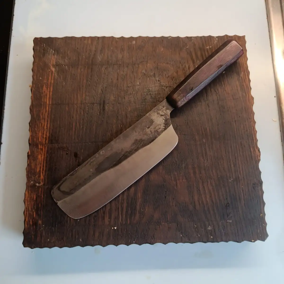 Le Nakiri manche en amarante et chêne fumé